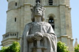 Poissy : statue de Saint-Louis